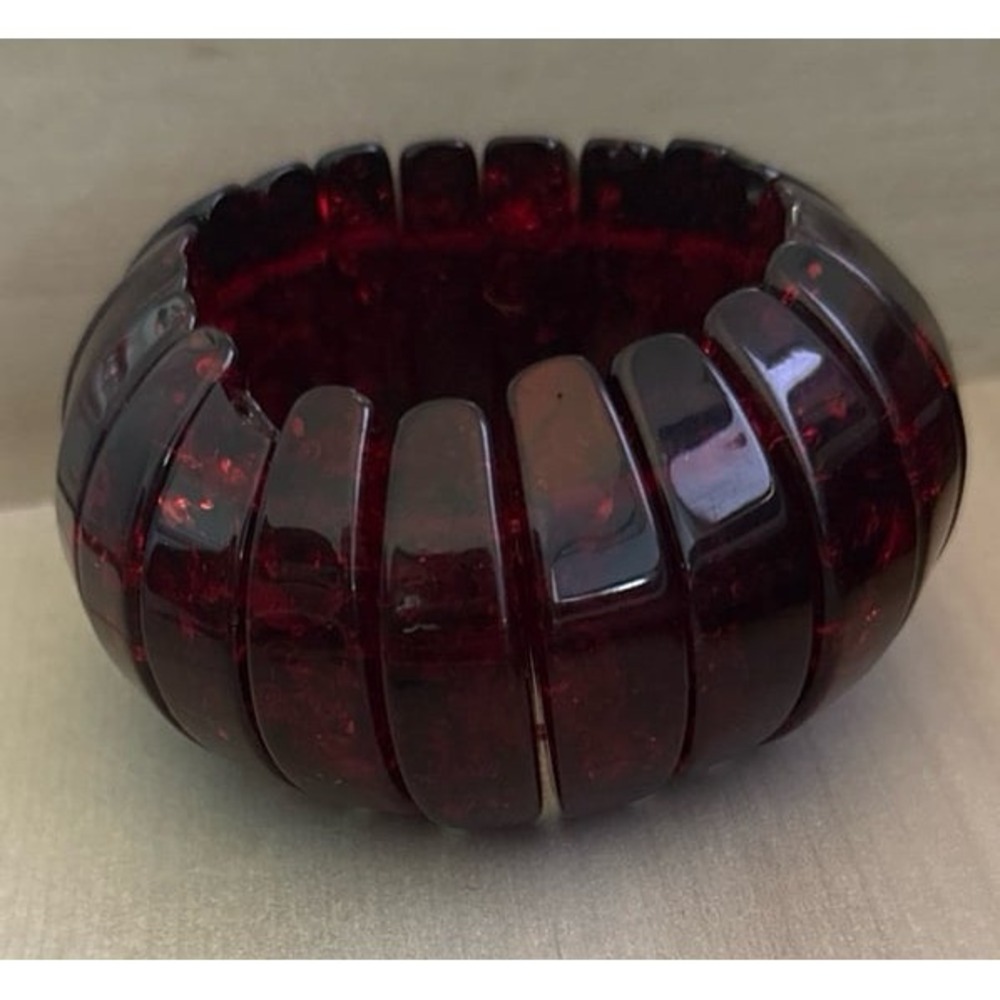 vintage dark red chunky plastic segment stretch bracelet